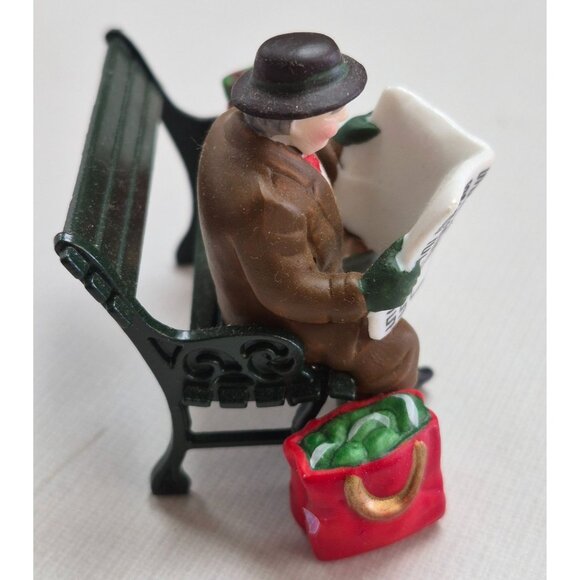 Department 56 "Rest Ye Merry Gentleman" Heritage Village Christmas Figurine - Picture 4 of 9